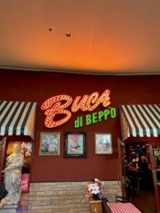 ブカ ディ ベッポ イタリアンレストラン (Buca di Beppo Italian Restaurant)
