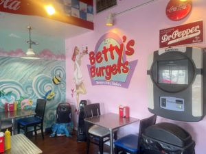 Betty’sのハンバーガー | ハワイで働く日常