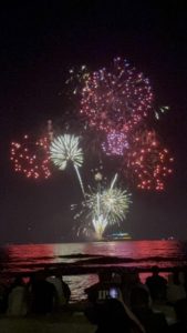 カウントダウン花火